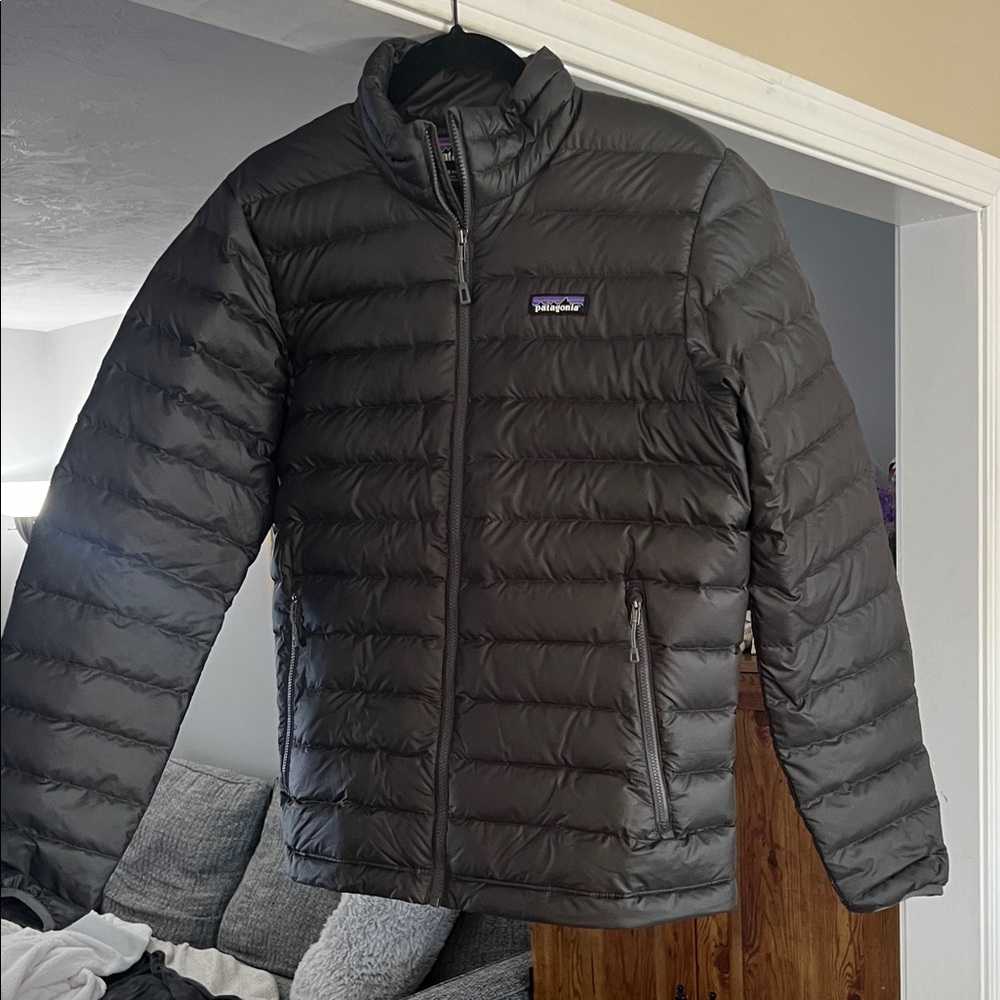 Patagonia Men's Dark Gray Puffer Jacket